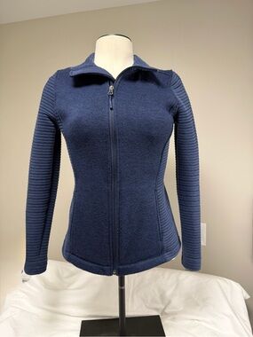 The North Face Women's Navy Blue Full-Zip Fleece Jacket